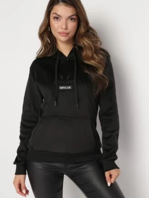 Czarna Welurowa Bluza Kangurka z Polarową Podszewką i Napisem Memisia kamaella