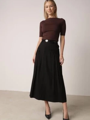 Czarna Wiskozowa Spódnica o Rozkloszowanym Kroju z Plisami i Paskiem Rolea elsa.m by may