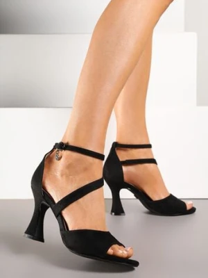 Czarne Asymetryczne Sandały Vices na Obcasie Typu Klepsydra Sarolise