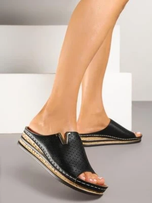 Czarne Ażurowe Klapki na Koturnie Vices Linastra