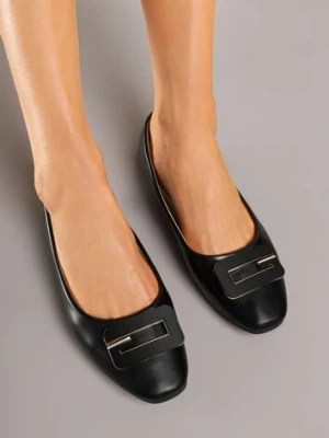 Czarne Balerinki Ozdobione Geometryczną Aplikacją Tirenia seastar