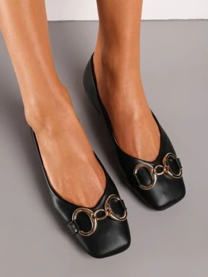 Czarne Balerinki Ozdobione Metalową Klamrą i Noskiem Kwadratowym Eladra