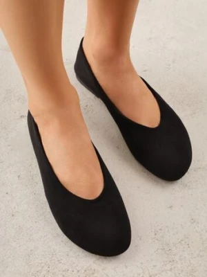 Czarne Balerinki z Imitacji Zamszu w Stylu Basic Saraphiele