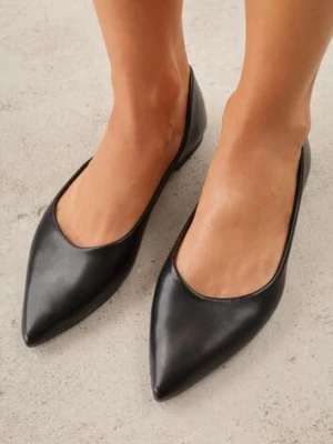 Czarne Balerinki ze Szpiczastymi Noskami w Eleganckim Stylu Lagenaria goodin