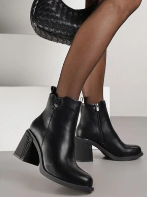 Czarne Botki do Kostki VICES na Słupkowym Obcasie z Aplikacją przy Cholewce Nelerie