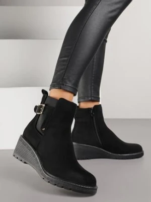 Czarne Botki na Koturnie Ozdobione Paskiem z Klamrą Apanella c&l fashion