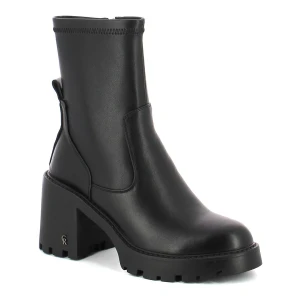 Czarne botki na obcasie CARINII B10477-E50-000-000-000