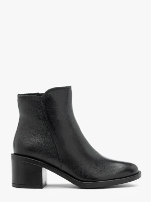 Czarne botki na słupku Ryłko