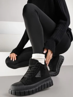 Czarne Botki Vices Typu Trapery na Platformie z Tłoczeniem i Aplikacją Gioselda