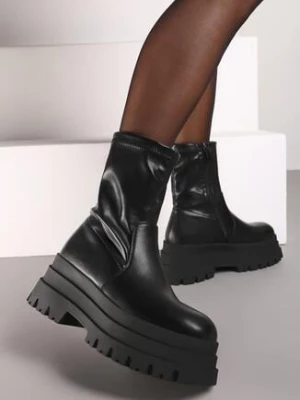 Czarne Botki z Dopasowaną Cholewką i Platformą Lirelita