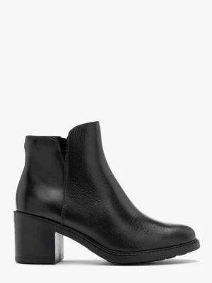 Czarne botki z ozdobnym łączeniem skór Ryłko