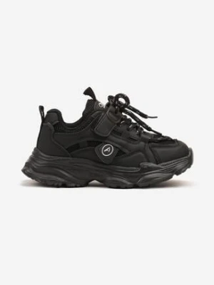 Czarne Buty Sportowe Sneakersy na Grubej Podeszwie z Ozdobną Naszywką Finresia