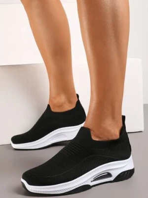 Czarne Casualowe Buty Sportowe na Grubszej Podeszwie Ozdobione Perforacją Fiovena