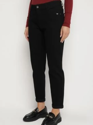 Czarne Casualowe Jeansy o Kroju Mom Fit Arettia