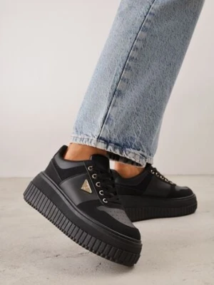 Czarne Chunky Sneakersy z Trójkątną Aplikacją VICES na Platformie Cezaline