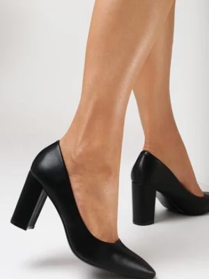 Czarne Czółenka Menilia