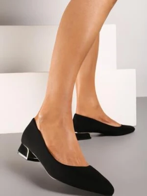 Czarne Czółenka na Słupku Ozdobione Metalicznymi Wstawkami Oanest