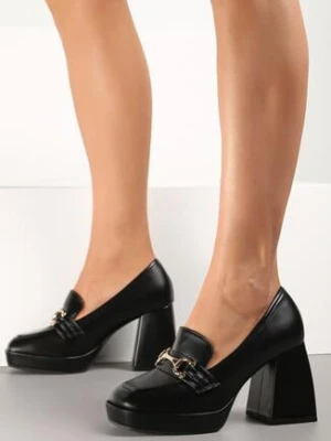 Czarne Czółenka na Słupku z Kwadratowym Noskiem Dinon