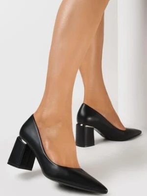 Czarne Czółenka na Słupku z Noskiem w Szpic Marigola