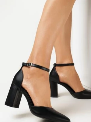 Czarne Czółenka na Słupku ze Sprzączką Pulline