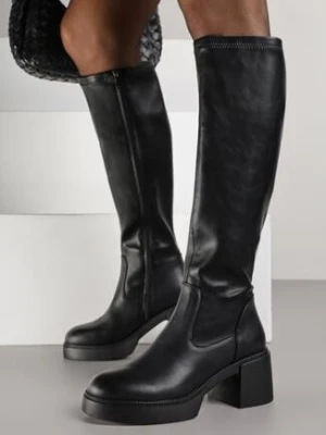 Czarne Dopasowane Kozaki Przed Kolano na Niskim Słupku i Grubszej Podeszwie Steccata