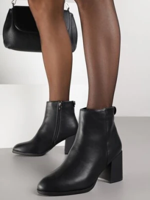 Czarne Eleganckie Botki Vices na Słupku z Okrągłym Detalem przy Cholewce Widvire