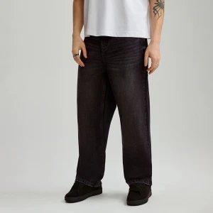 Czarne jeansy baggy fit House