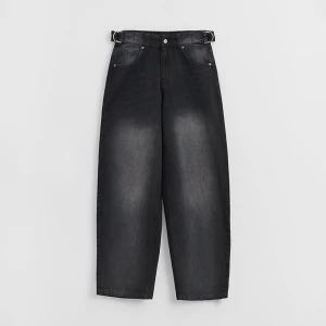 Czarne jeansy baggy fit z regulacją House