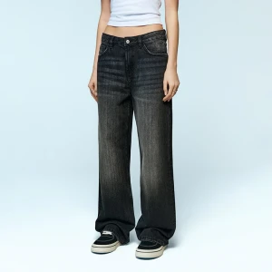 Czarne jeansy baggy straight fit House