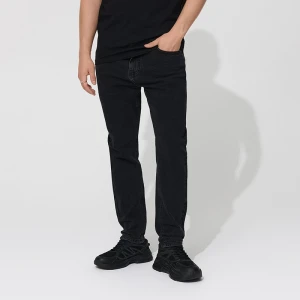 Czarne jeansy carrot fit House