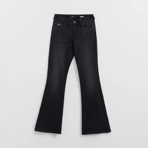 Czarne jeansy dzwony bootcut z niskim stanem House
