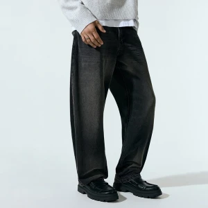 Czarne jeansy low rise baggy z efektem sprania House