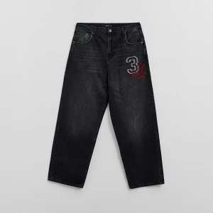 Czarne jeansy relaxed baggy z haftami House