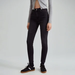 Czarne jeansy skinny fit mid waist House