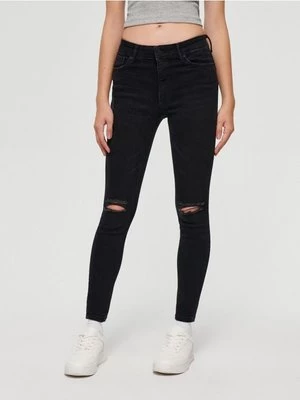 Czarne jeansy skinny fit mid waist z efektem push up House