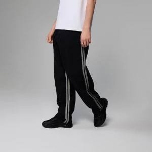 Czarne jeansy super baggy z lampasami House