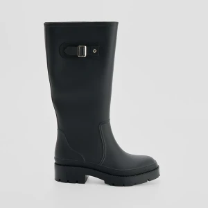 Czarne kalosze z ozdobną klamrą House