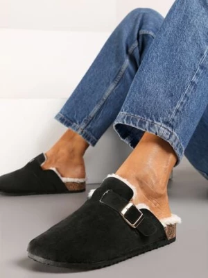 Czarne Kapcie na Płaskiej Podeszwie Ozdobione Paskiem z Klamrą Ninnithra