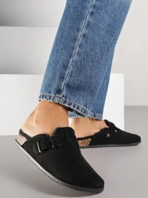 Czarne Kapcie Typu Chodaki na Podeszwie z Korka Ozdobione Klamrą Alanelle shoes