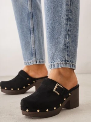 Czarne Klapki Chodaki na Słupku z Cholewką z Nitami i Paskiem z Klamerką Jinnor lady glory