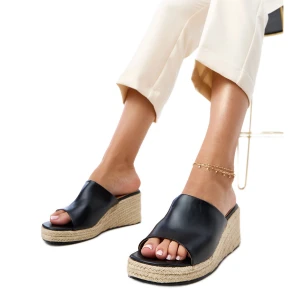 Zdjęcie produktu Czarne klapki espadryle na koturnie Felicity beżowy Inna marka