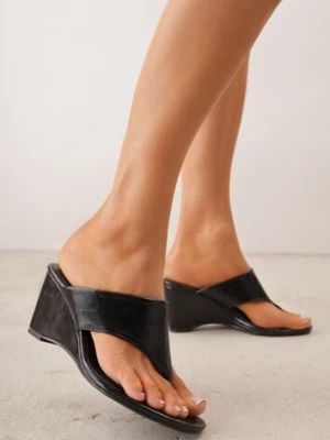 Czarne Klapki Japonki na Koturnie z Zabudowaną Cholewką Humbledane marquiiz