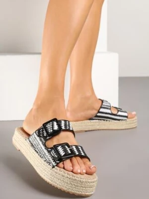 Czarne Klapki na Grubej Plecionej Podeszwie z Geometrycznym Wzorem Tyssedi ciaodeo