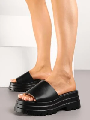 Czarne Klapki na Grubej Podeszwie z Tłoczeniem Fevenne seastar