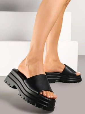 Czarne Klapki na Tłoczonej Platformie Fevielle seastar