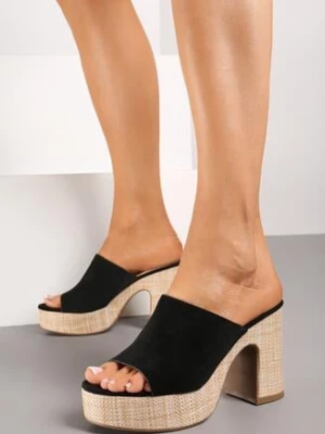 Czarne Klapki na Wysokim Słupku i Platformie Clina