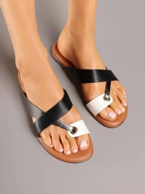 Czarne Klapki Ozdobione Metaliczną Aplikacją Nevalie renda