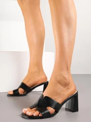 Czarne Klapki Vices na Słupku ze Skórzaną Wkładką i Geometryczną Cholewką Folwenna