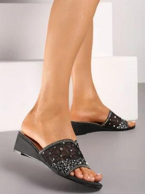 Czarne Klapki z Cyrkoniami na Niskiej Koturnie Ellahope