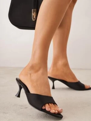 Czarne Klasyczne Klapki na Obcasie Typu Klepsydra z Odkrytym Noskiem Briziana pallika paris